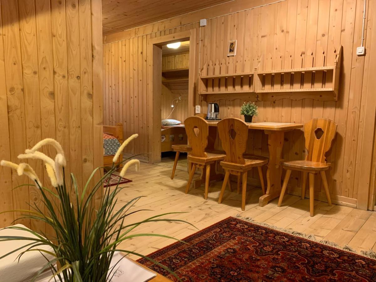 Habitación en casa particular Wynajem Pokoi-willa Pod Smrekami
